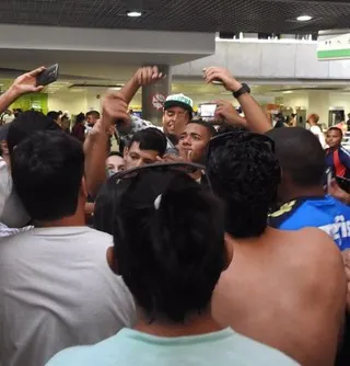 Palmeiras é recebido com festa em Brasília; veja fotos da chegada