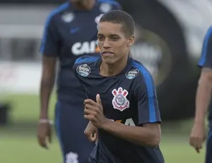 Corinthians inscreve Pedrinho na lista do Paulistão; conheça a joia do Timão