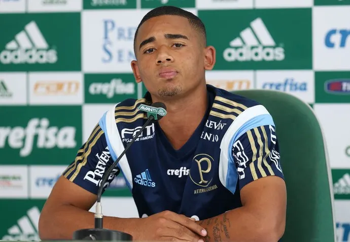 Boa fase de Gabriel Jesus aumenta disputa no ataque do Palmeiras