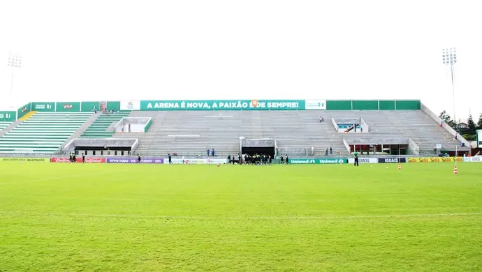 Chape abre venda de ingressos para duelo com o Corinthians no Condá