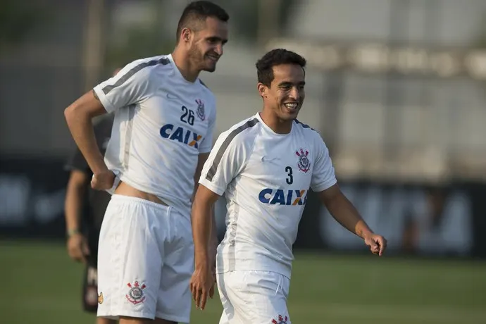 Multas reduzidas deixam Corinthians sem reação a assédio da China