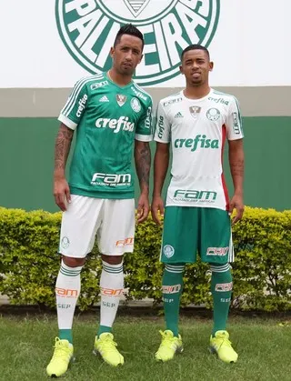 Rico de novo, Palmeiras almeja era de títulos à la anos 90; veja semelhanças