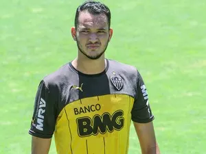 Na mira do Palmeiras, Réver entra na pauta do Inter, mas valores assustam