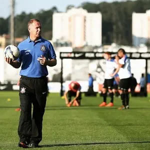 Renovação de Mano vira 