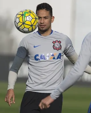 Corinthians tem uma dúvida para enfrentar o Santa Cruz; veja escalação