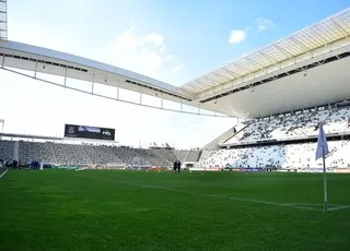 Empresa abre as contas para o Corinthians e afirma ser inocente