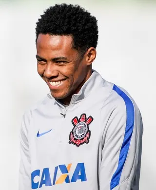 Elias faz treino leve, mas vai enfrentar Vitória; veja escalação do Corinthians