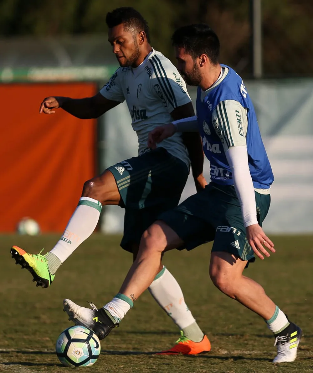 Luan treina com bola e fica perto de ser liberado para estrear no Palmeiras