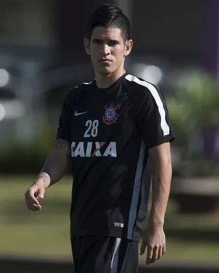 Lembra-se de Gustavo Vieira? Meia paraguaio aponta ponte forte do Cerro