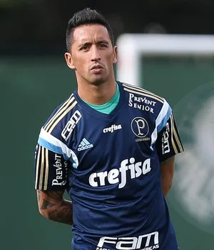 Denúncia cruzeirense leva Barrios, do Palmeiras, a julgamento no STJD
