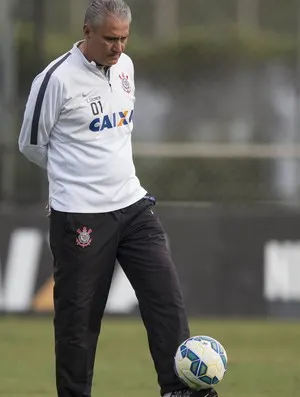 Tite esfria expectativa do Corinthians após goleada de rival sobre o Vasco