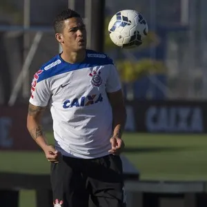 Reservas do Corinthians treinam finalizações após vitória na Arena