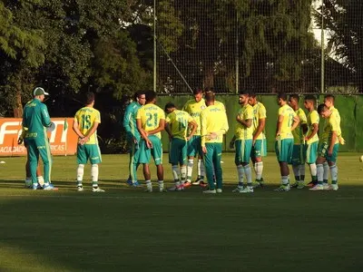 Segunda-feira do Palmeiras tem reservas e Jean em campo, Vitor Hugo ausente