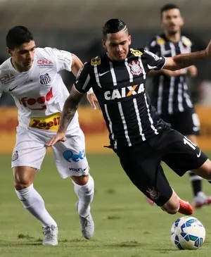 Atuações do Corinthians: Fagner cochila, e Cássio evita resultado pior