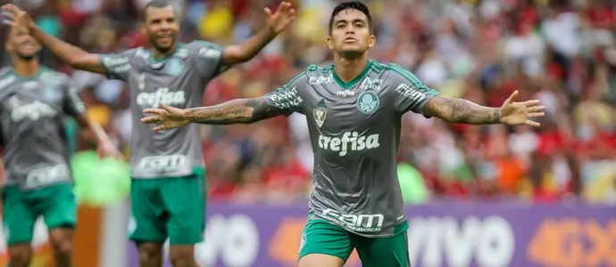 Do' chapéu' à artilharia: Dudu fecha ano como goleador do Palmeiras