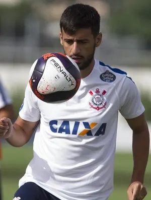 Pai de Camacho, do Corinthians, morre em acidente de elevador