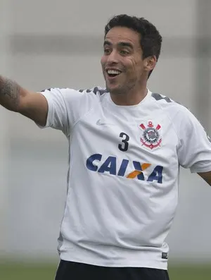 Corinthians e Jadson se acertam, e contrato será assinado neste sábado