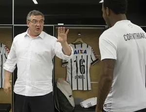 Gritaria, concentração antecipada e bicho: como o Corinthians venceu o São Paulo