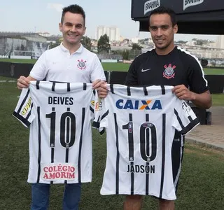 Jadson e artilheiro do futsal do Corinthians promovem encontro no CT