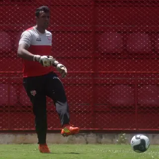 Ex-Corinthians, goleiro largou noite e bebida para brilhar no Osasco Audax