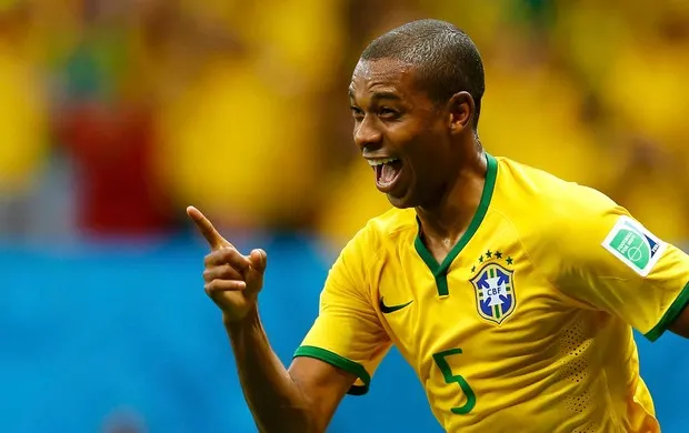 [COAPA 2014]Noriega elogia Fernandinho como titular e vê novo estilo na Seleção