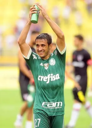 Robinho vê gol no clássico como estreia no Palmeiras em 2016