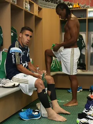 Gabriel e Arouca, voltam recuperados, e brigam por vaga no Palmeiras