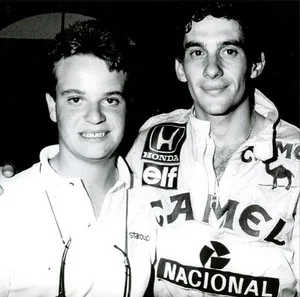 Rubinho, Massa, Neymar, Ronaldo e cia. dão os parabéns a Ayrton Senna.