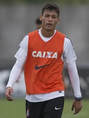 Marciel é escalado, e Corinthians deve ter quatro pratas da casa contra o Flu