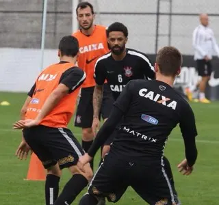 Corinthians dá folga a titulares, mas antecipa concentração contra Grêmio