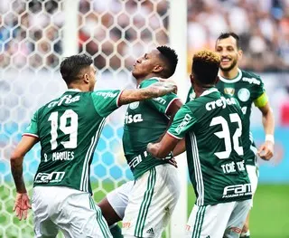 Ainda mais líder, Palmeiras derruba a casa e o técnico do Corinthians