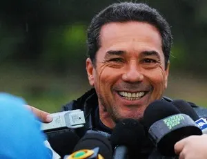 Carlos Cereto diz que Palmeiras conversa com Luxa: 'Está na manga'