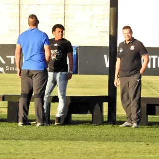 Com a presença de Romarinho, Corinthians tem desfalque no treino