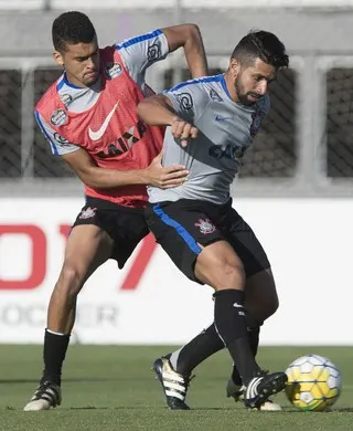 Timão volta aos treinos, e Oswaldo mantém Guilherme; veja escalação