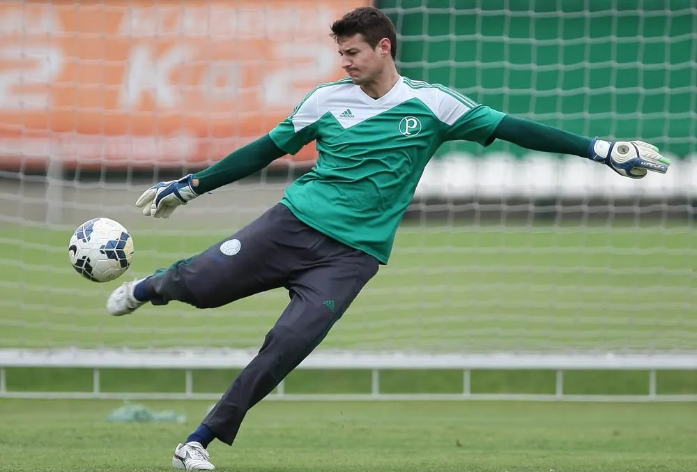  Perto do fim de contrato com o Palmeiras, goleiro Fabio é emprestado ao São Bento