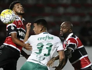 Retrospecto de 100% contra os piores garante a vantagem do Palmeiras