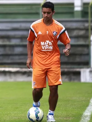 Perto de acerto, Jean pode virar curinga no meio-campo do Palmeiras