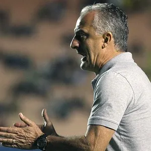 Dorival tem apoio de líderes e é o preferido do time para assumir Verdão