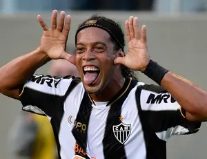 Edinho questiona R10 no Palmeiras: 