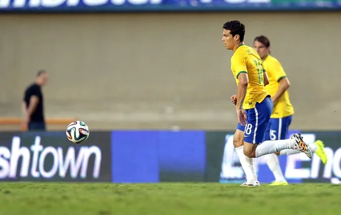 [COPA 2014] Hernanes admite ter ficado triste pela reserva: 