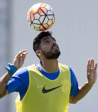 Vilson ganha chance e destaca força defensiva do Corinthians: 