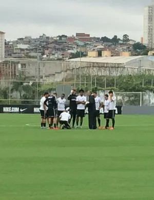 Tite repete escalação e confirma o Corinthians para enfrentar o Coritiba