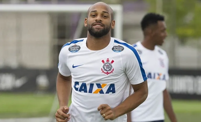 Fellipe Bastos conquista vaga no Corinthians para amistoso; veja o time