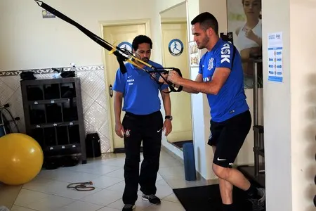 Renato Augusto e Danilo fazem preparação especial no Corinthians