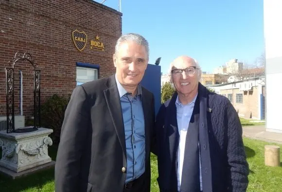 Tite visita La Bombonera e se encontra com ‘amigo’ Carlos Bianchi