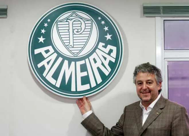 Nobre nega que Palmeiras contrate 'quem quiser', mas vê clube arrumado