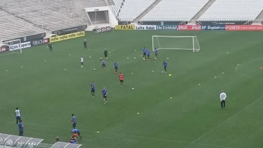 Lucca ganha vaga, e Corinthians faz último treino antes da estreia