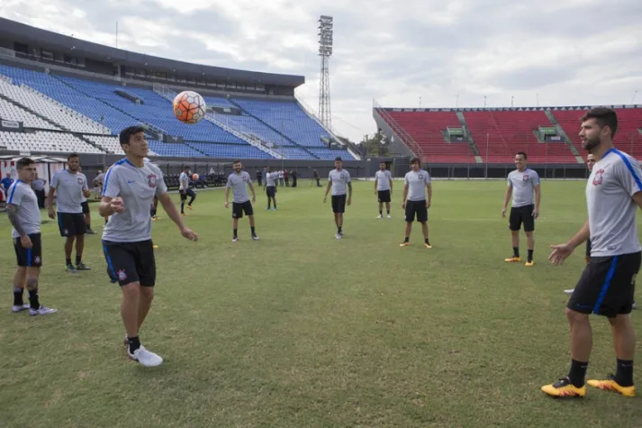 Com titulares de volta, Timão faz último treino antes de pegar o Cerro