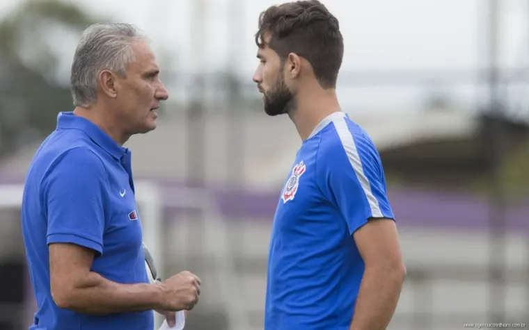 Tite escapa de assunto Seleção, mas avisa Dunga: Felipe e Gil têm sintonia