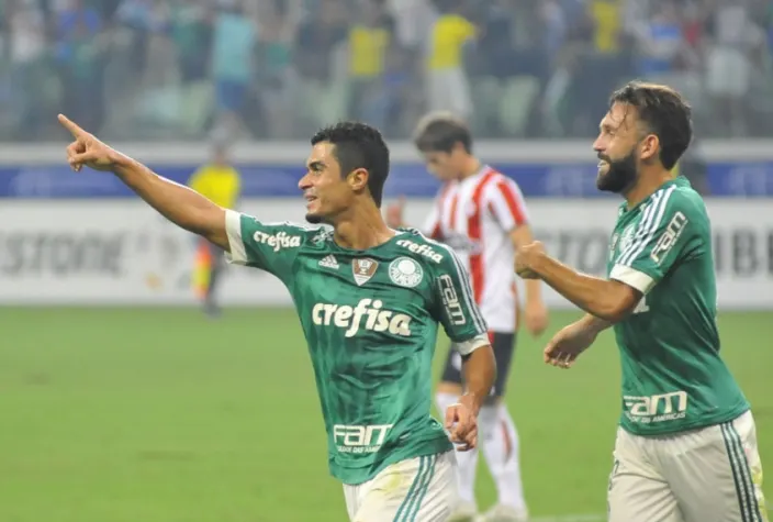 Egídio revela conversa com Cuca e comemora boa fase no Palmeiras